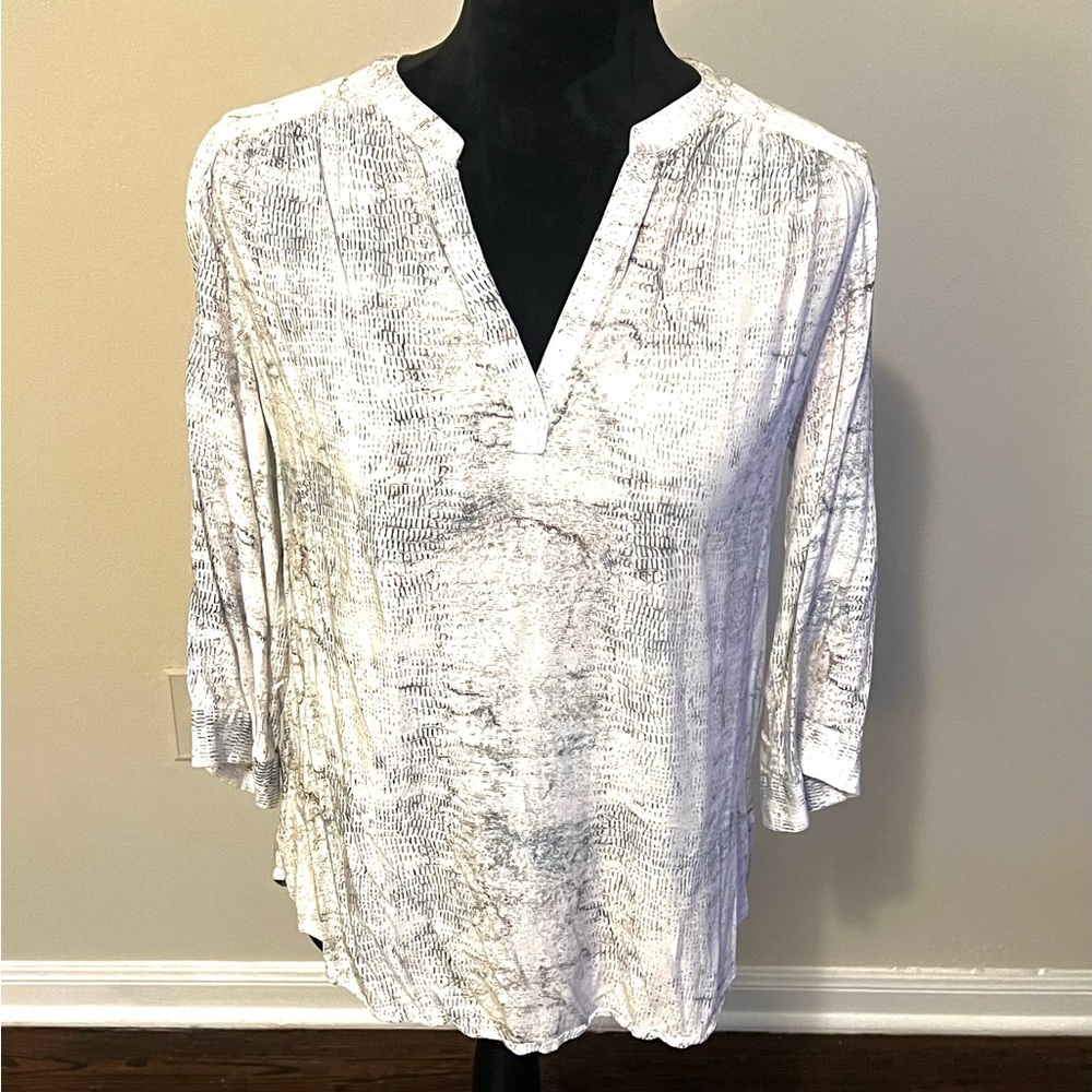 Carolina Belle Textured White Blouse